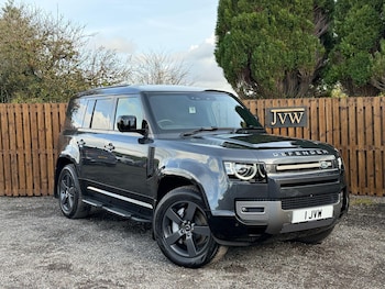 Used Land Rover Defender 110 2024 for sale - 76409195: Photo