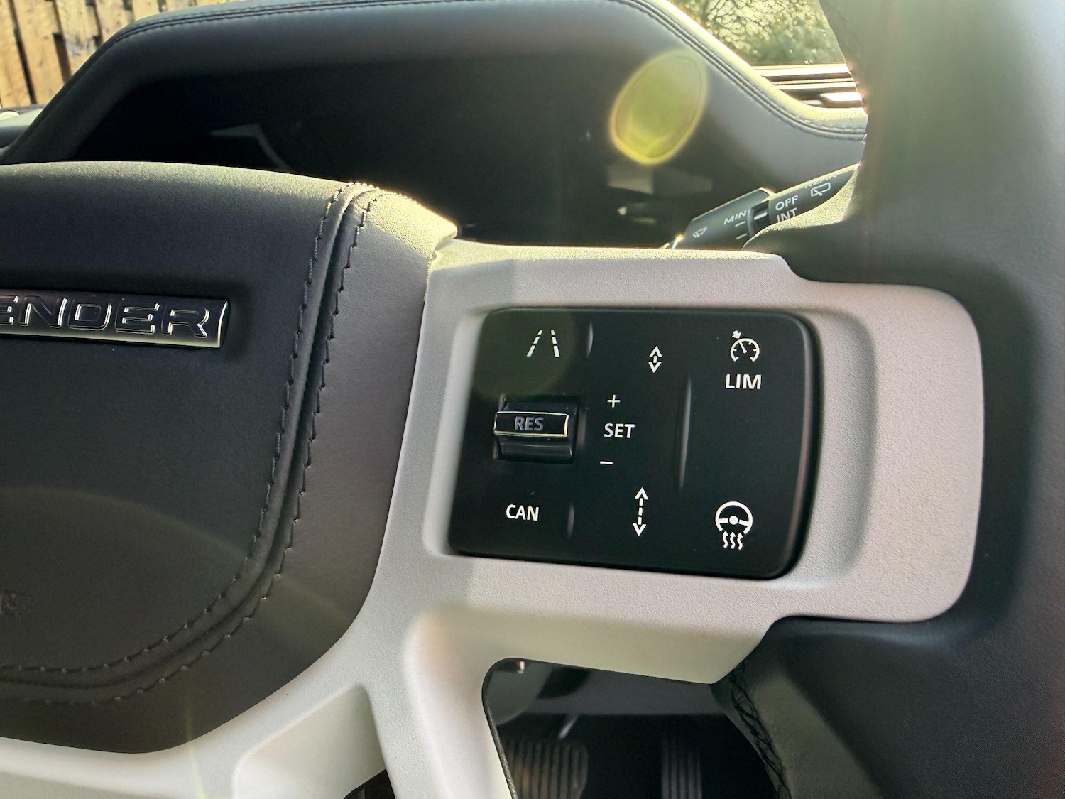 Used Land Rover Defender 110 2024 for sale - 76409195: Photo 25