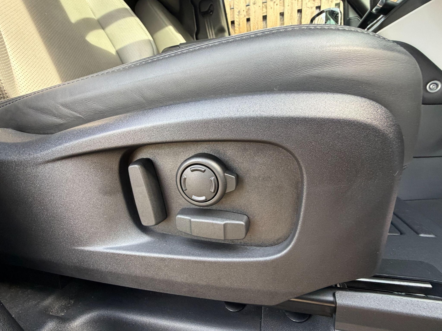 Used Land Rover Defender 110 2024 for sale - 76409195: Photo 27