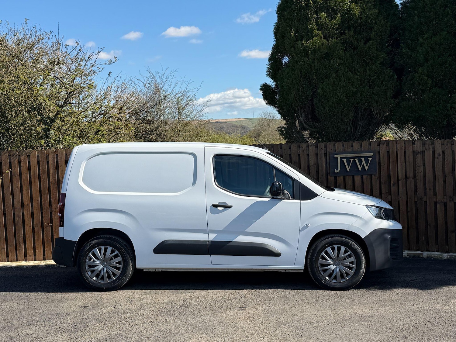 Used Peugeot e-Partner for sale - 78115950: Photo 2