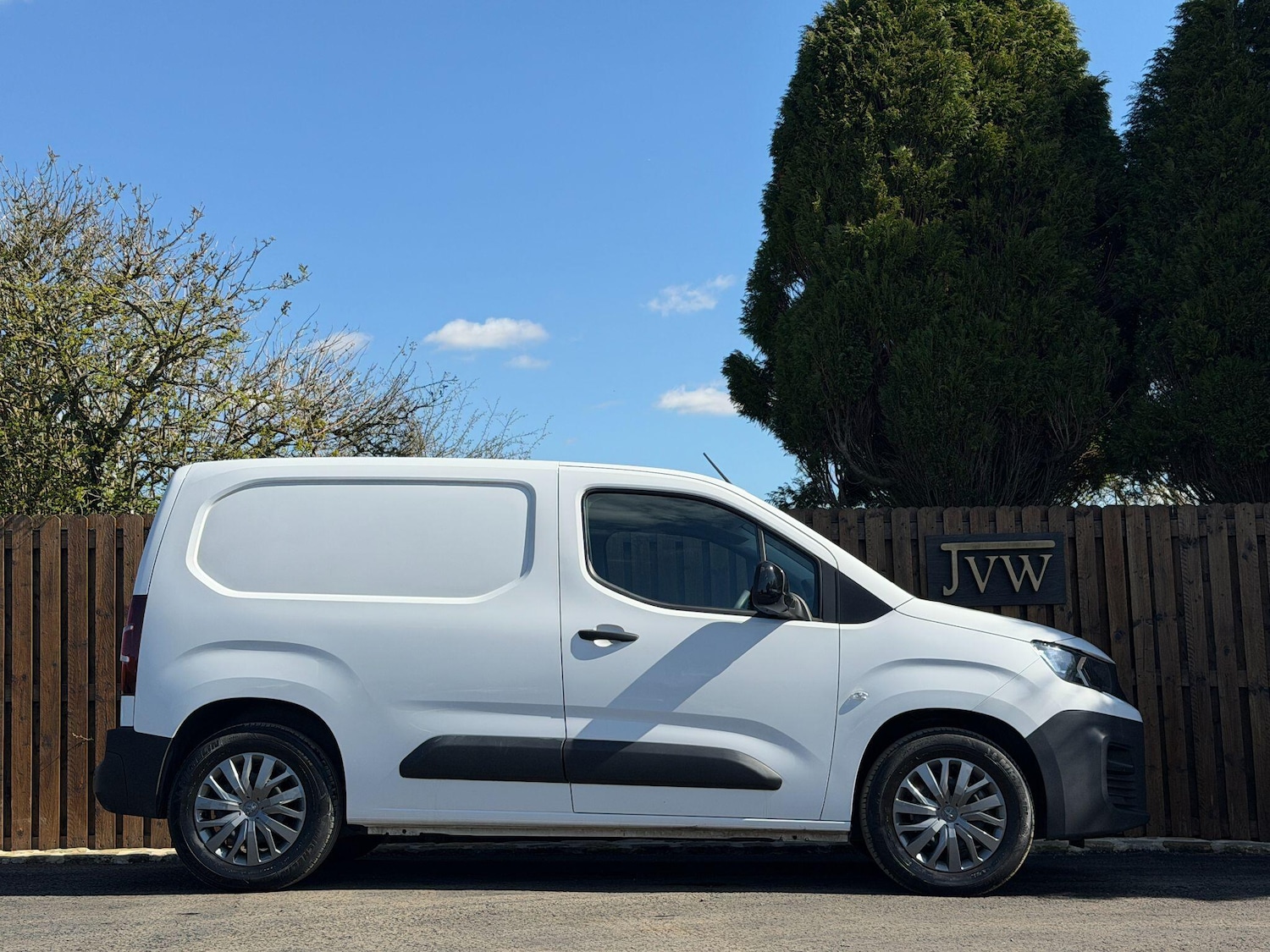 Used Peugeot e-Partner for sale - 78115950: Photo 30