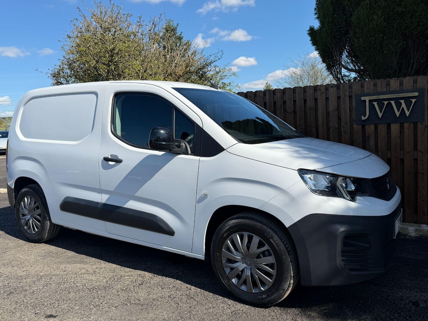 Used Peugeot e-Partner for sale - 78115950: Photo 8