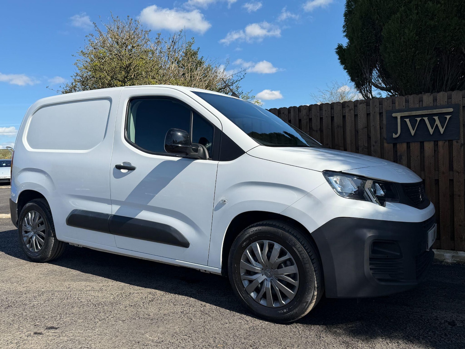 Used Peugeot e-Partner for sale - 78115950: Photo 9