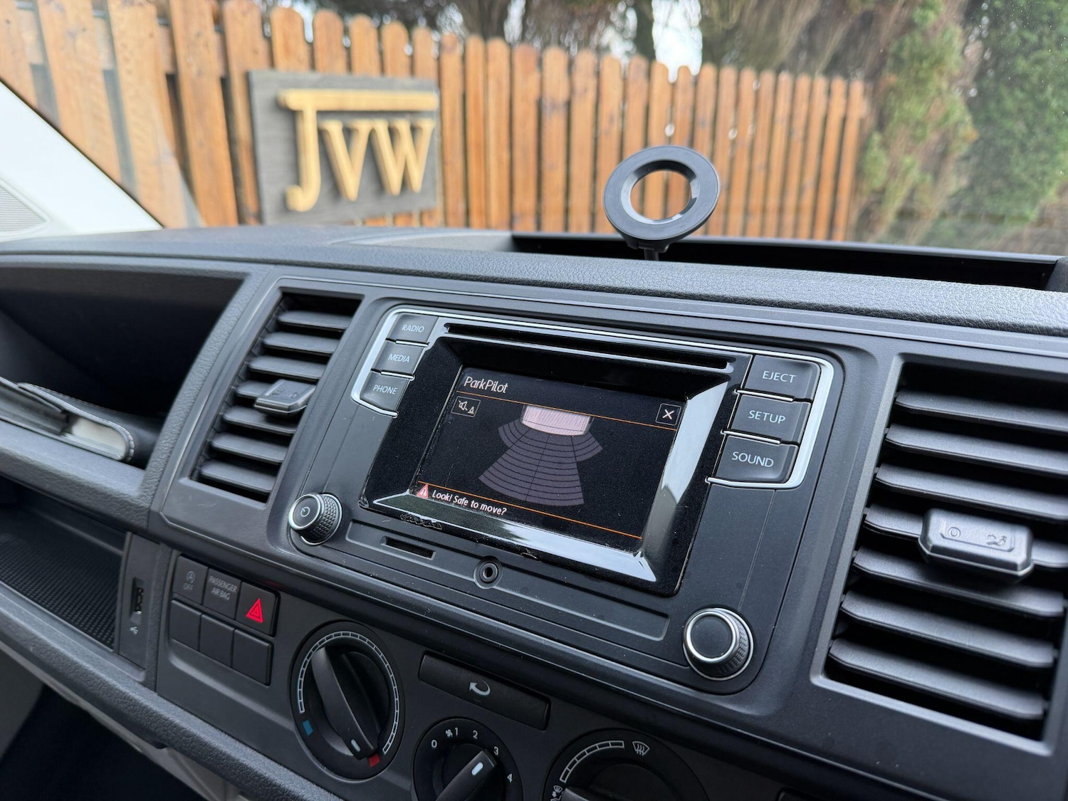 Used Volkswagen Transporter 2018 for sale - 77278978: Photo 24