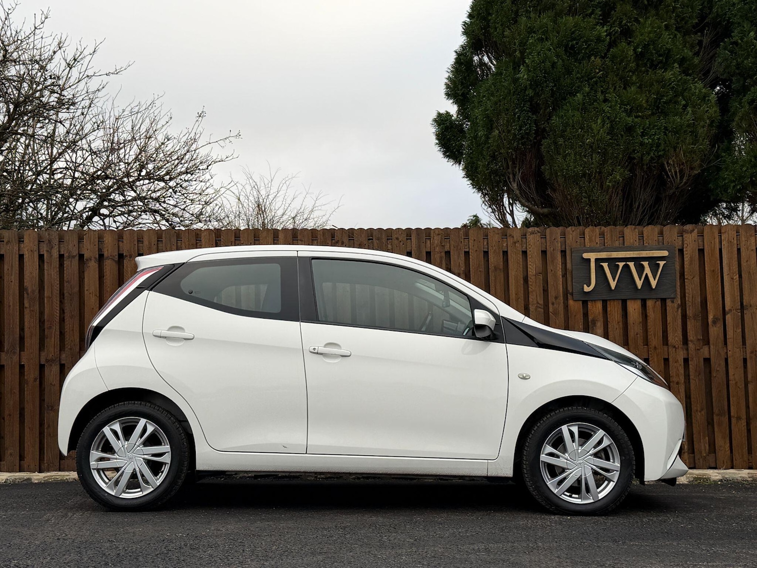 Used Toyota AYGO 2016 for sale - 77132077: Photo 11