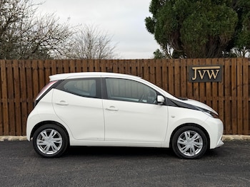 Used Toyota AYGO 2016 for sale - 77132077: Photo