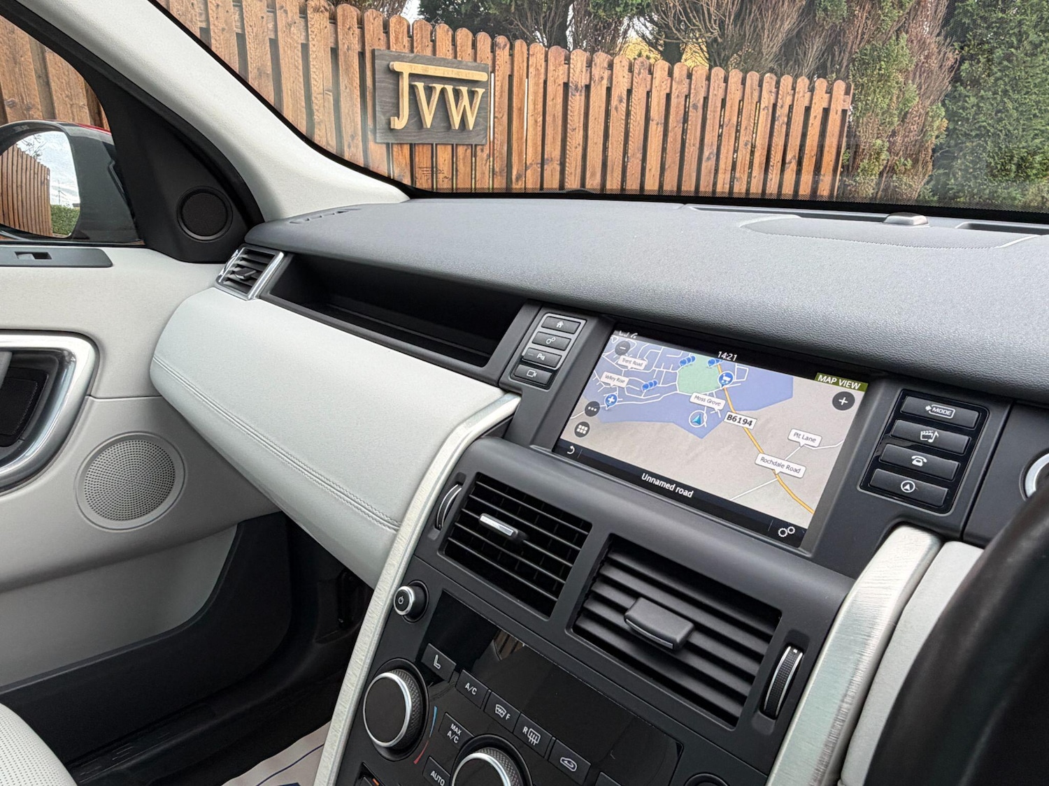 Used Land Rover Discovery Sport 2015 for sale - 76499034: Photo 26