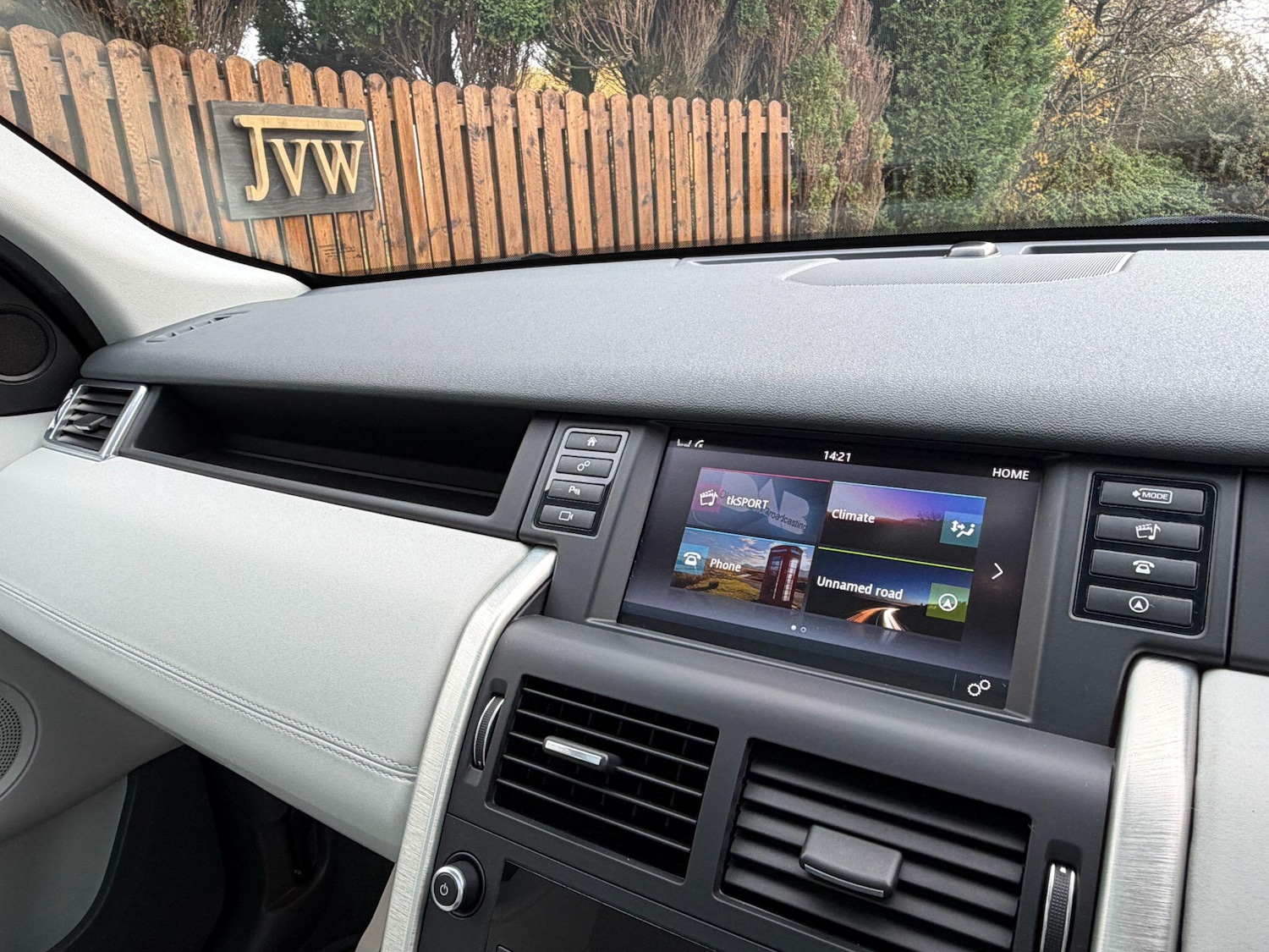 Used Land Rover Discovery Sport 2015 for sale - 76499034: Photo 27