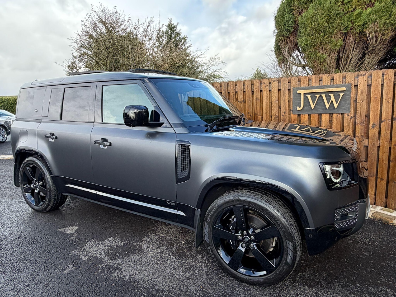 Used Land Rover Defender 110 for sale - 78019568: Photo 10