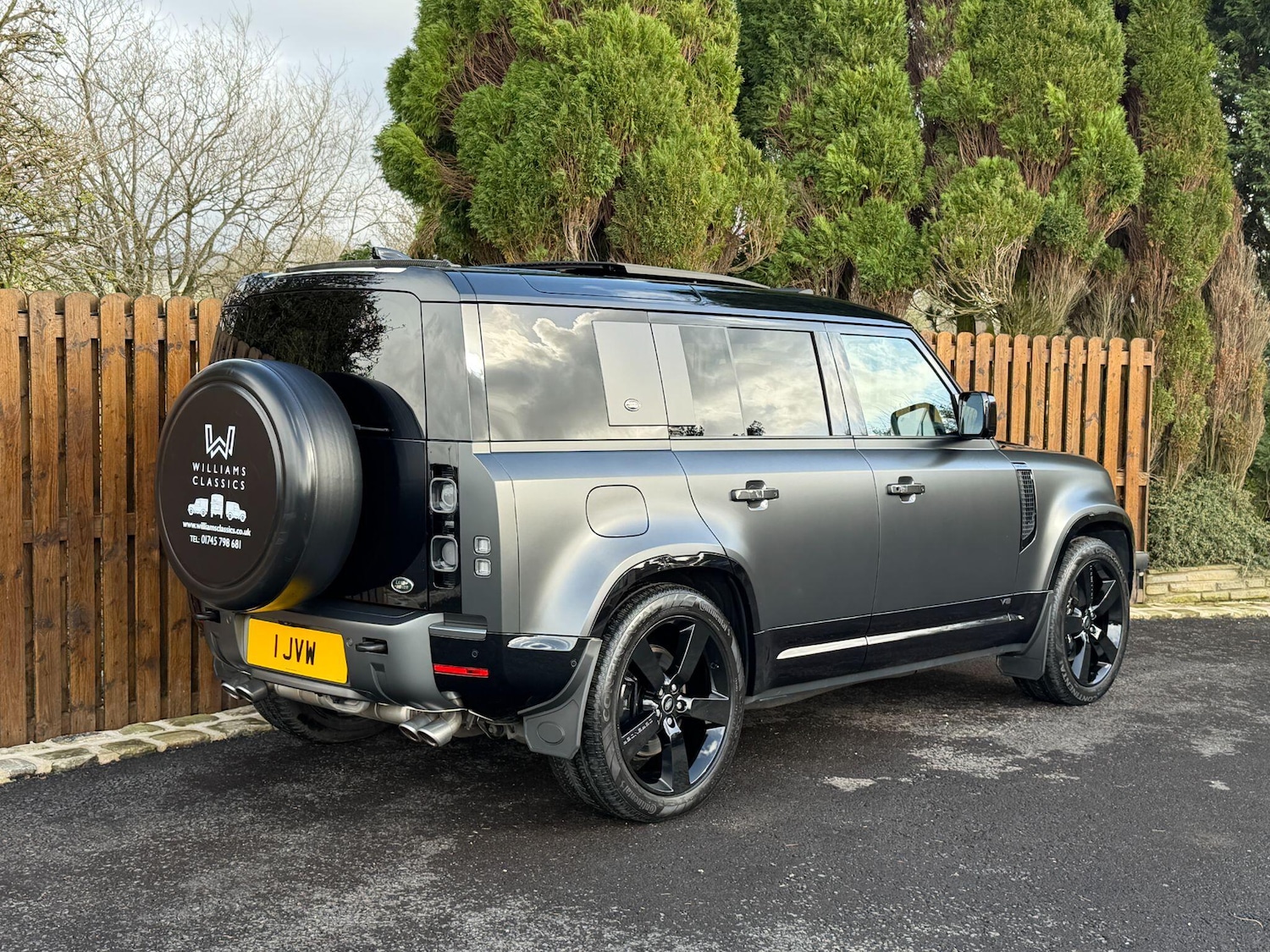 Used Land Rover Defender 110 for sale - 78019568: Photo 12