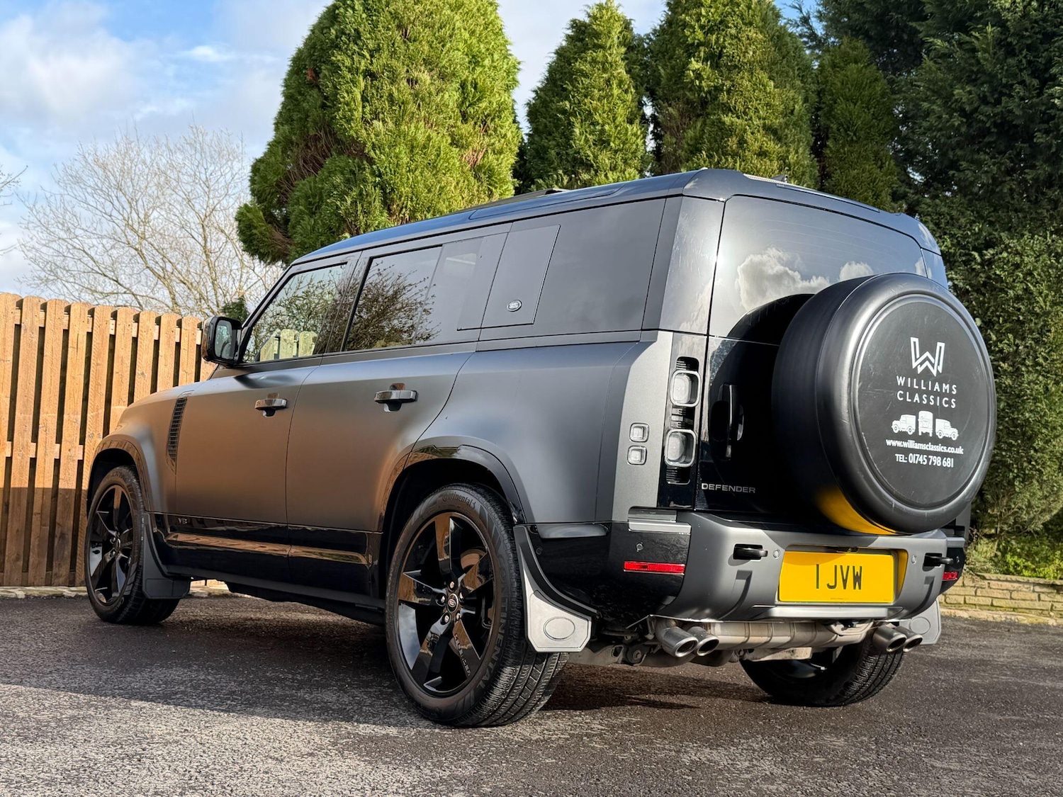 Used Land Rover Defender 110 for sale - 78019568: Photo 14