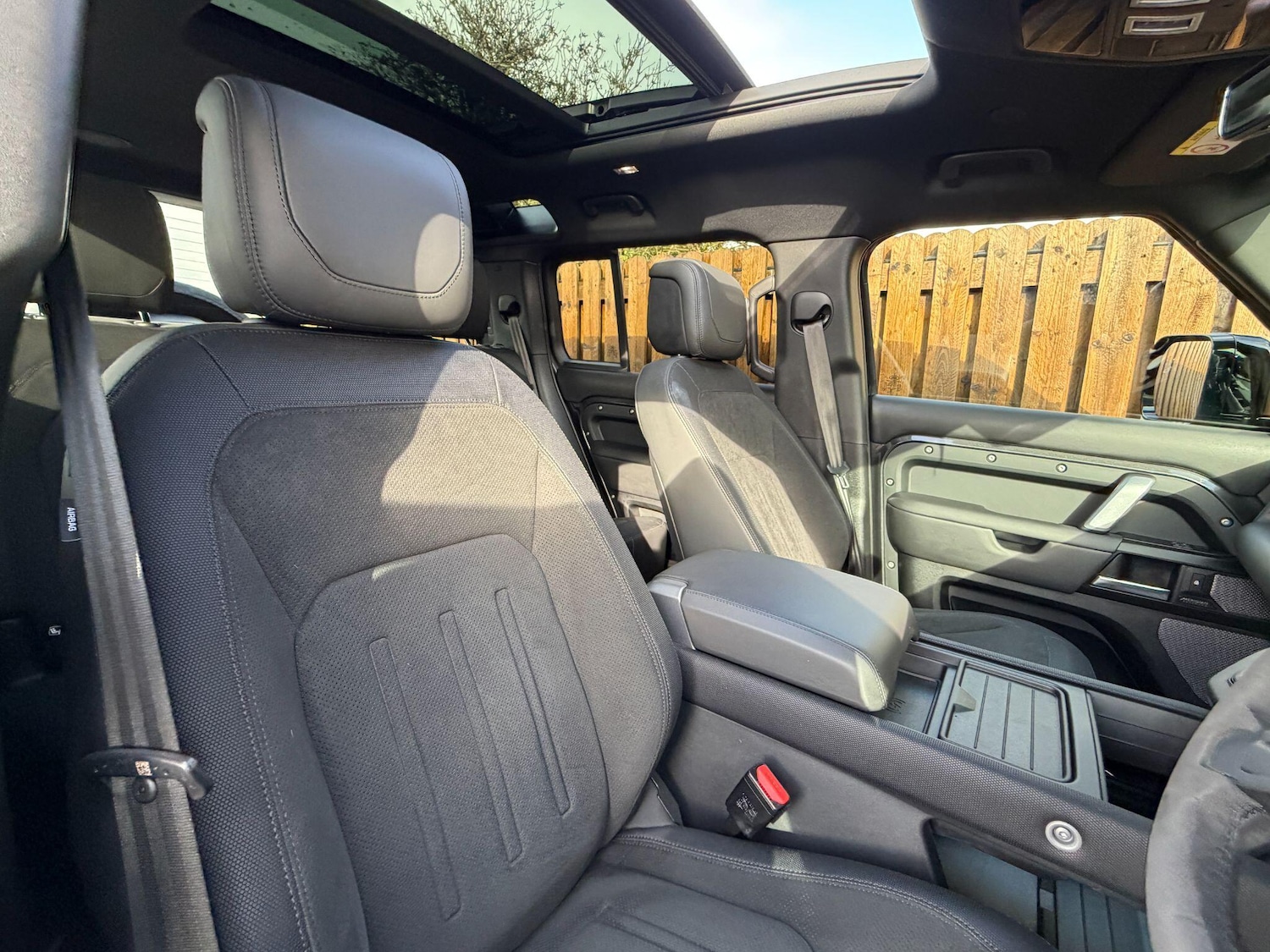 Used Land Rover Defender 110 for sale - 78019568: Photo 20