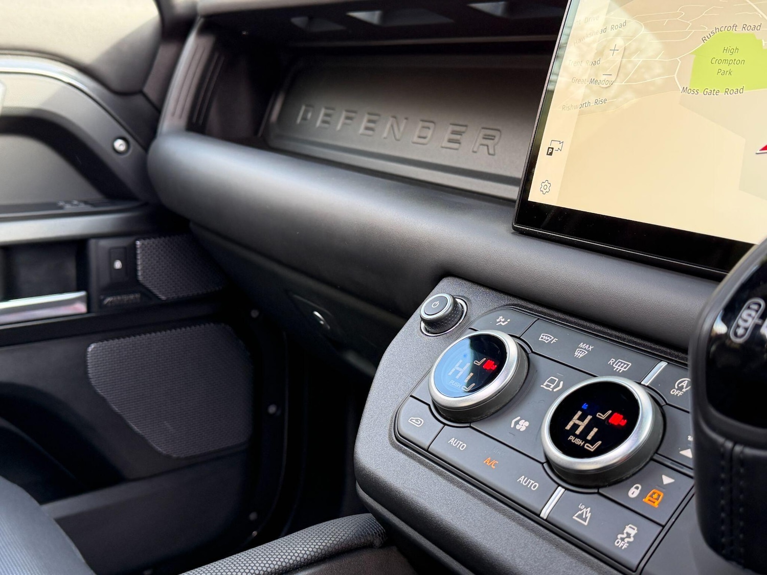 Used Land Rover Defender 110 for sale - 78019568: Photo 23