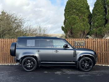 Used Land Rover Defender 110 2022 for sale - 78019568: Photo