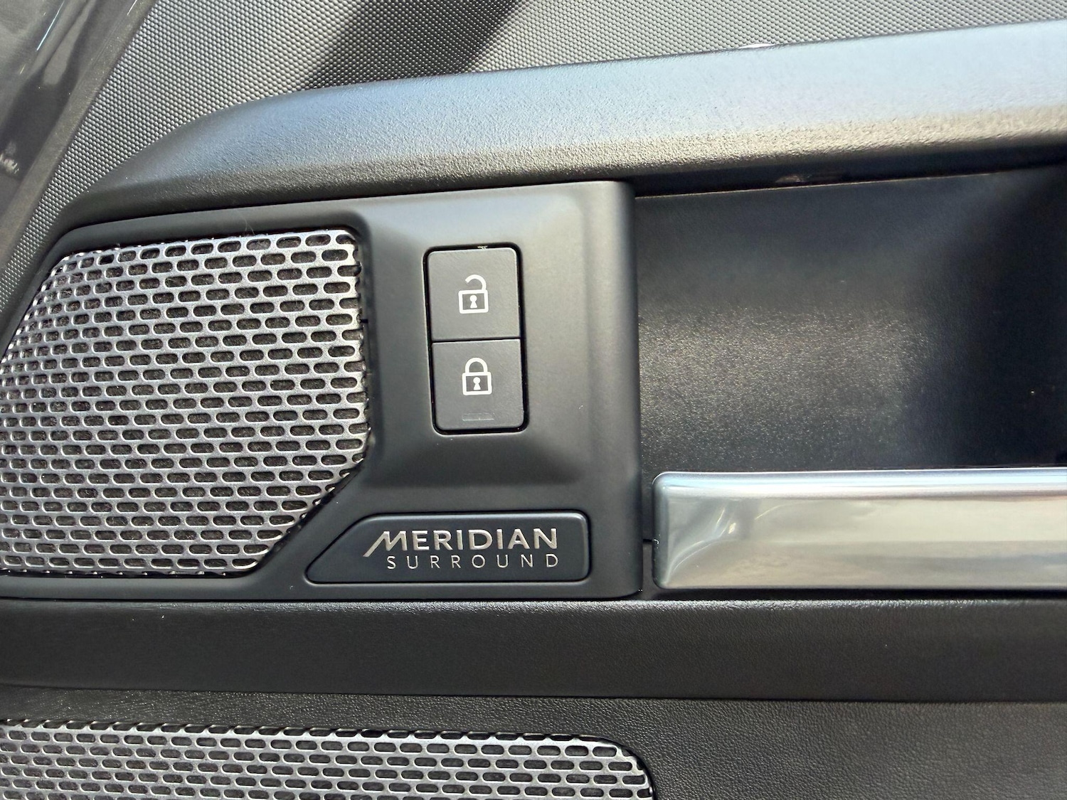 Used Land Rover Defender 110 for sale - 78019568: Photo 33