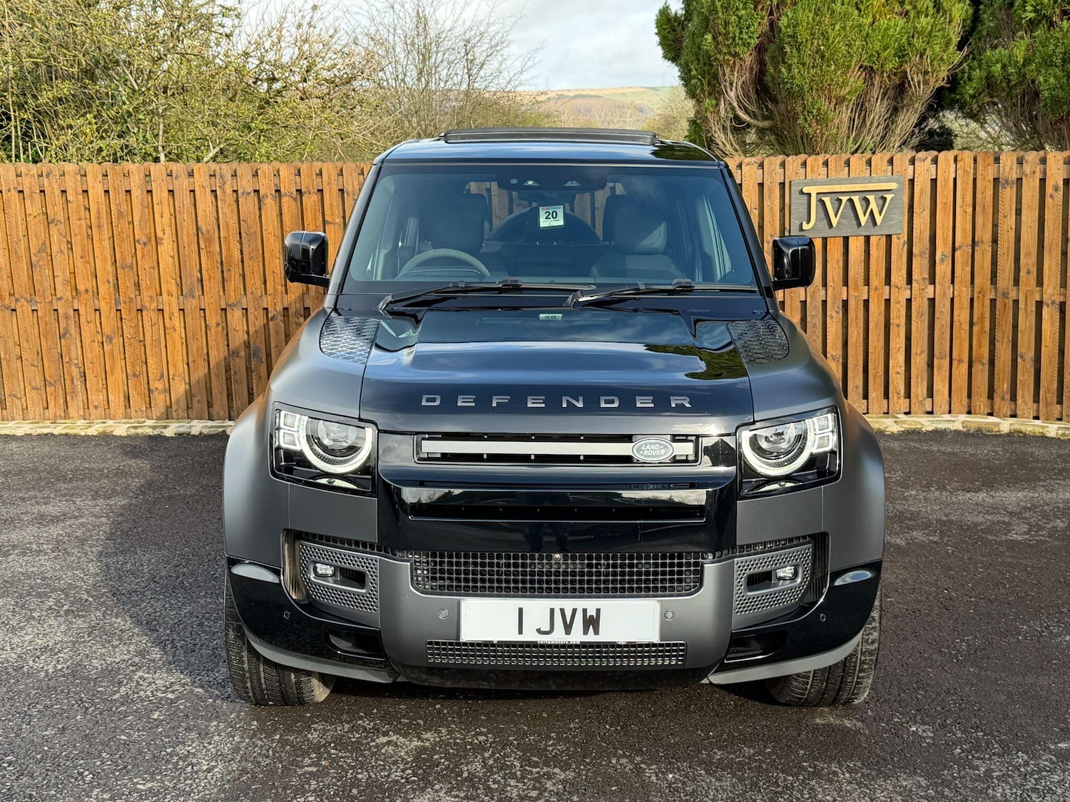 Used Land Rover Defender 110 for sale - 78019568: Photo 4