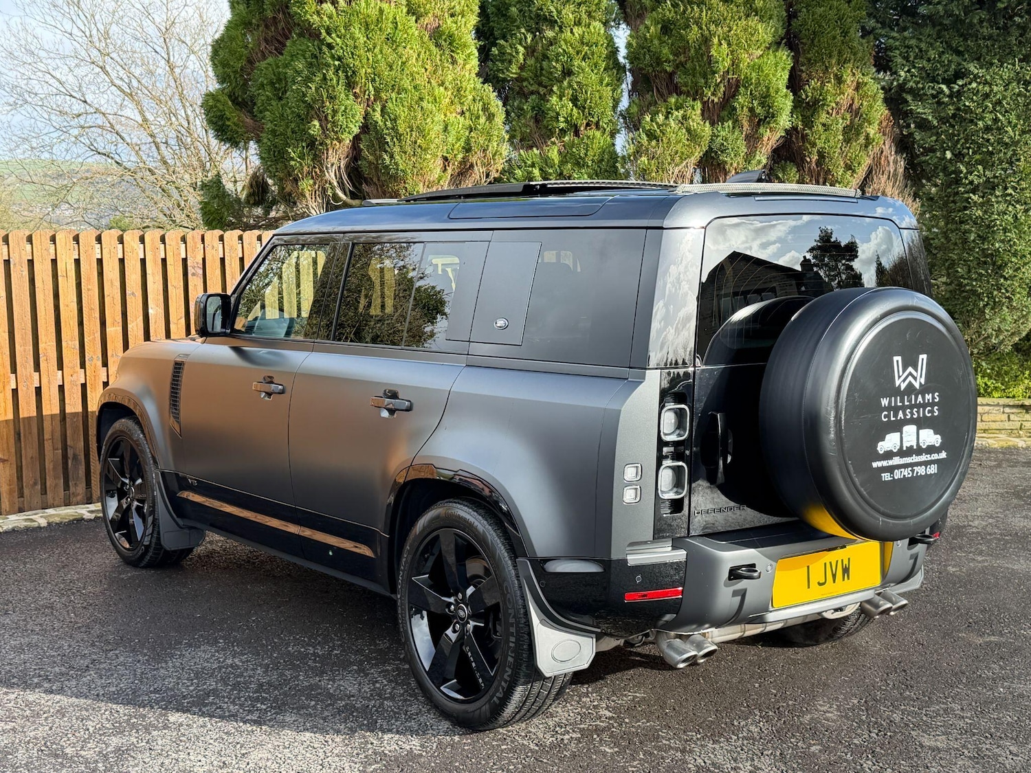 Used Land Rover Defender 110 for sale - 78019568: Photo 42