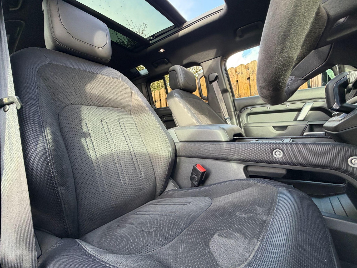 Used Land Rover Defender 110 for sale - 78019568: Photo 7