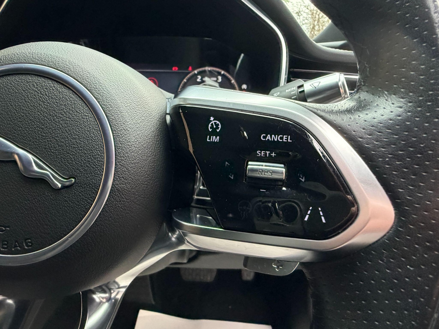 Used Jaguar XF 2021 for sale - 78100924: Photo 28