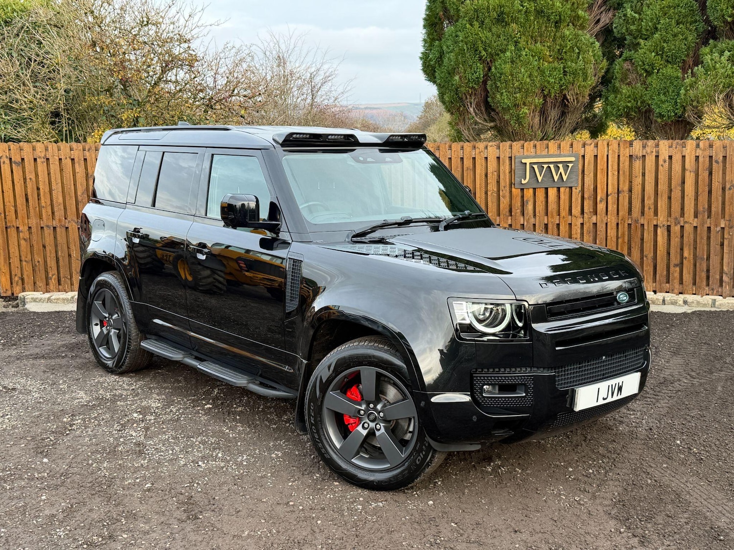 Used Land Rover Defender 110 for sale - 76499709: Photo 1