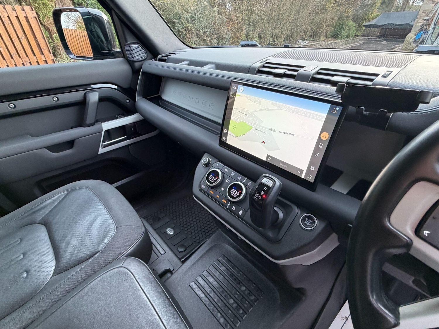 Used Land Rover Defender 110 for sale - 76499709: Photo 10