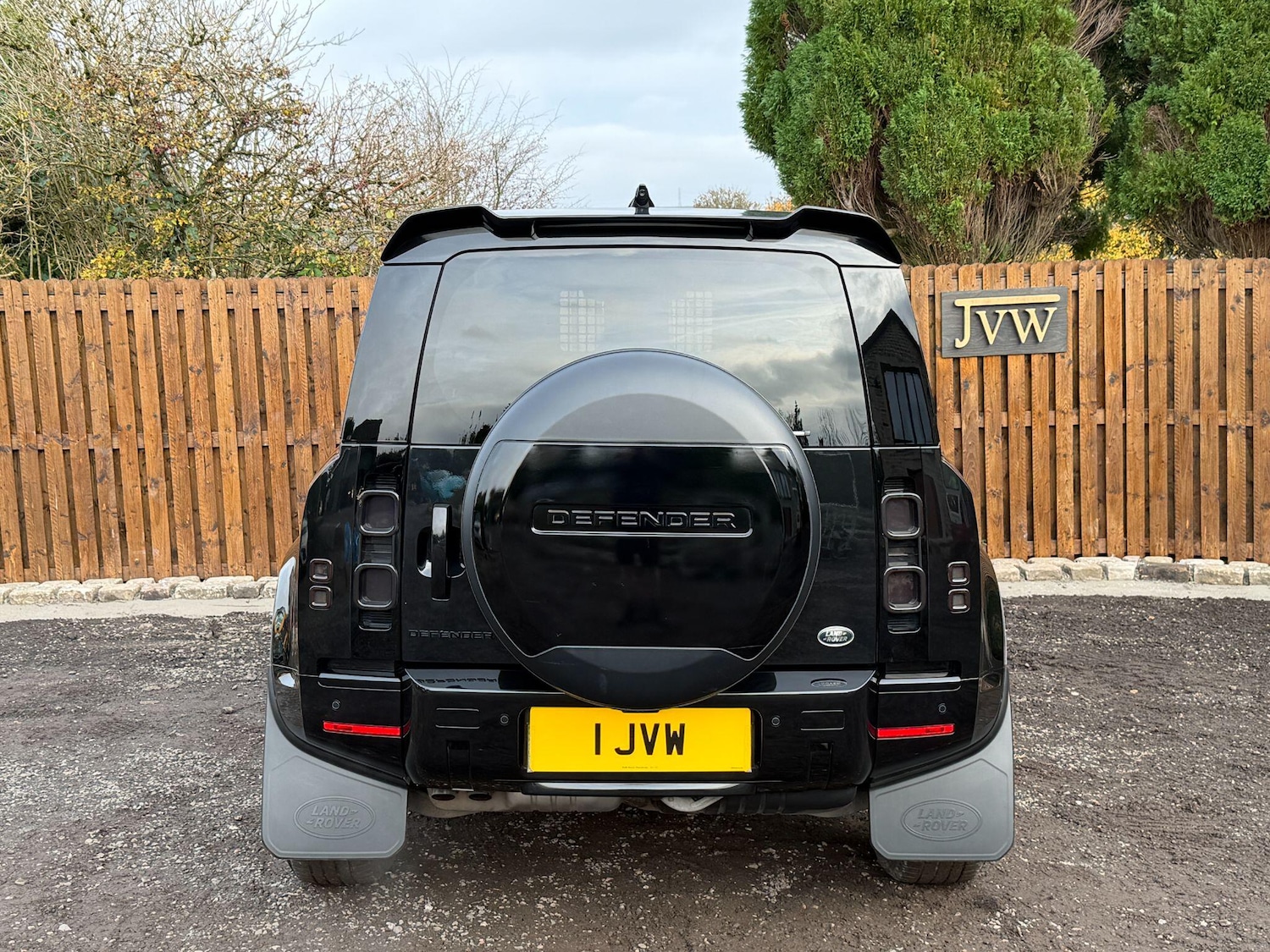 Used Land Rover Defender 110 for sale - 76499709: Photo 18