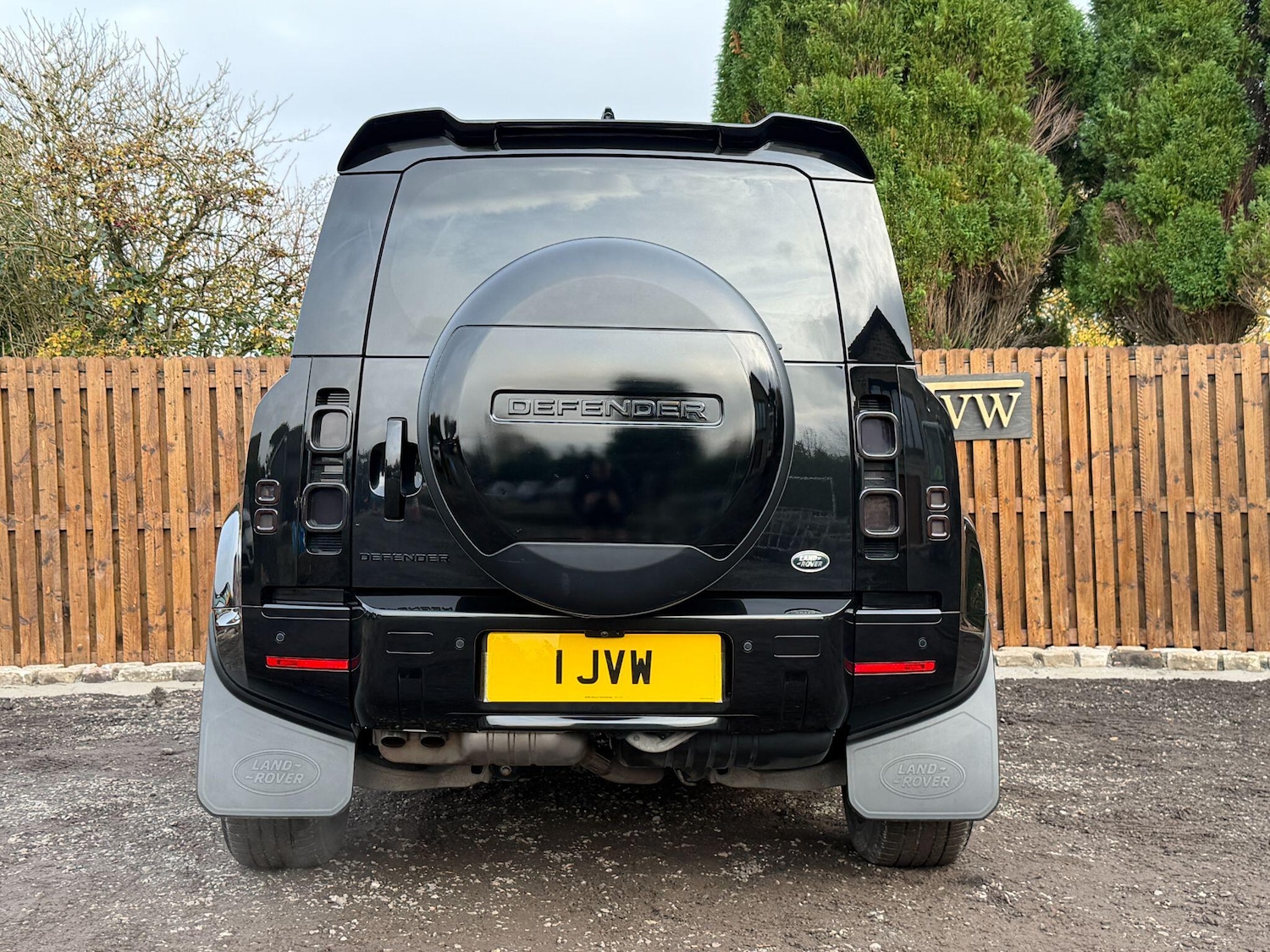 Used Land Rover Defender 110 for sale - 76499709: Photo 36