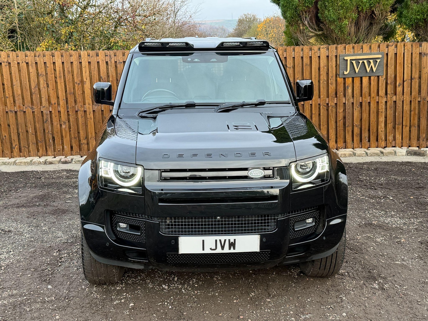 Used Land Rover Defender 110 for sale - 76499709: Photo 4