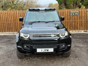 Used Land Rover Defender 110 2021 for sale - 76499709: Photo