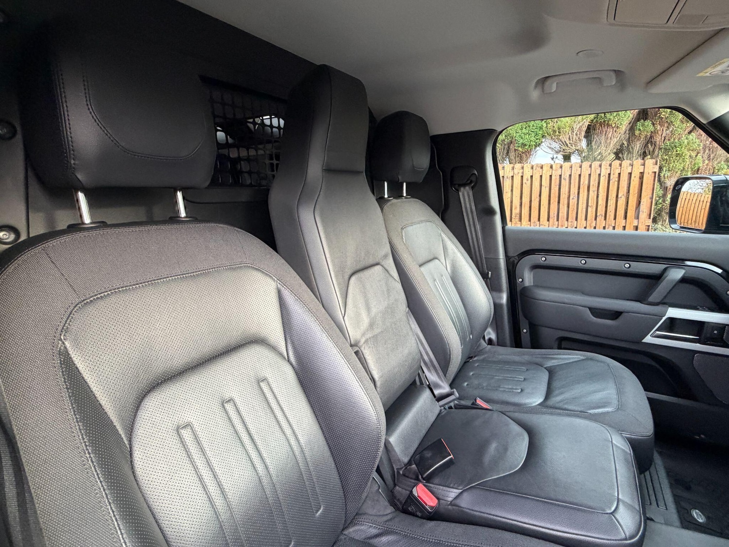 Used Land Rover Defender 110 for sale - 76499709: Photo 8