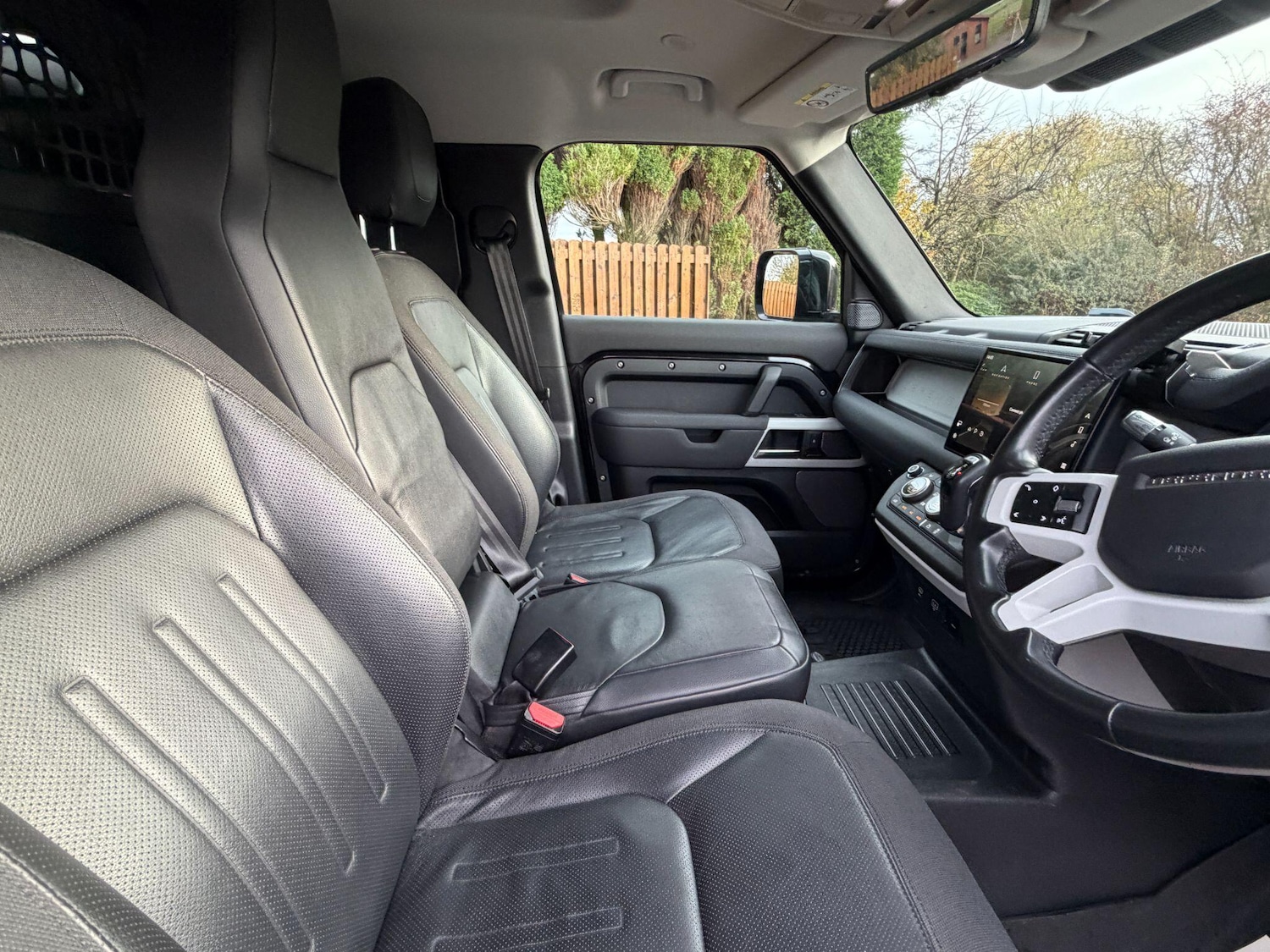 Used Land Rover Defender 110 for sale - 76499709: Photo 9