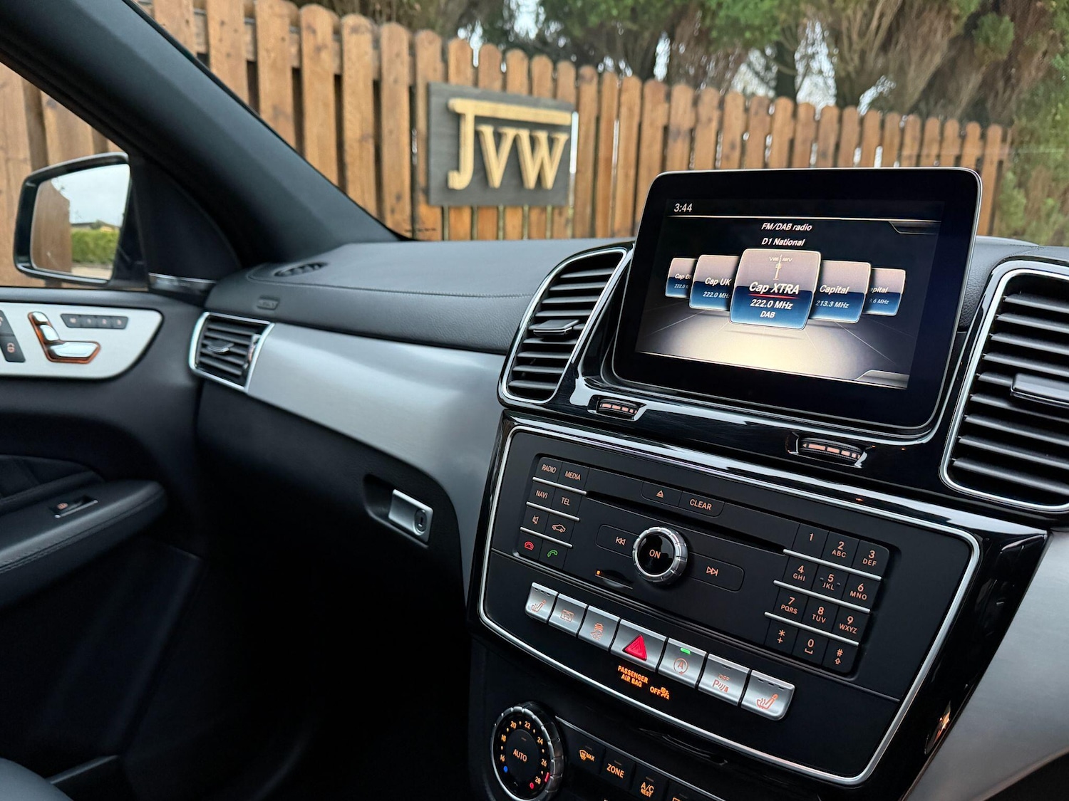 Used Mercedes-Benz GLE 2019 for sale - 76992237: Photo 27