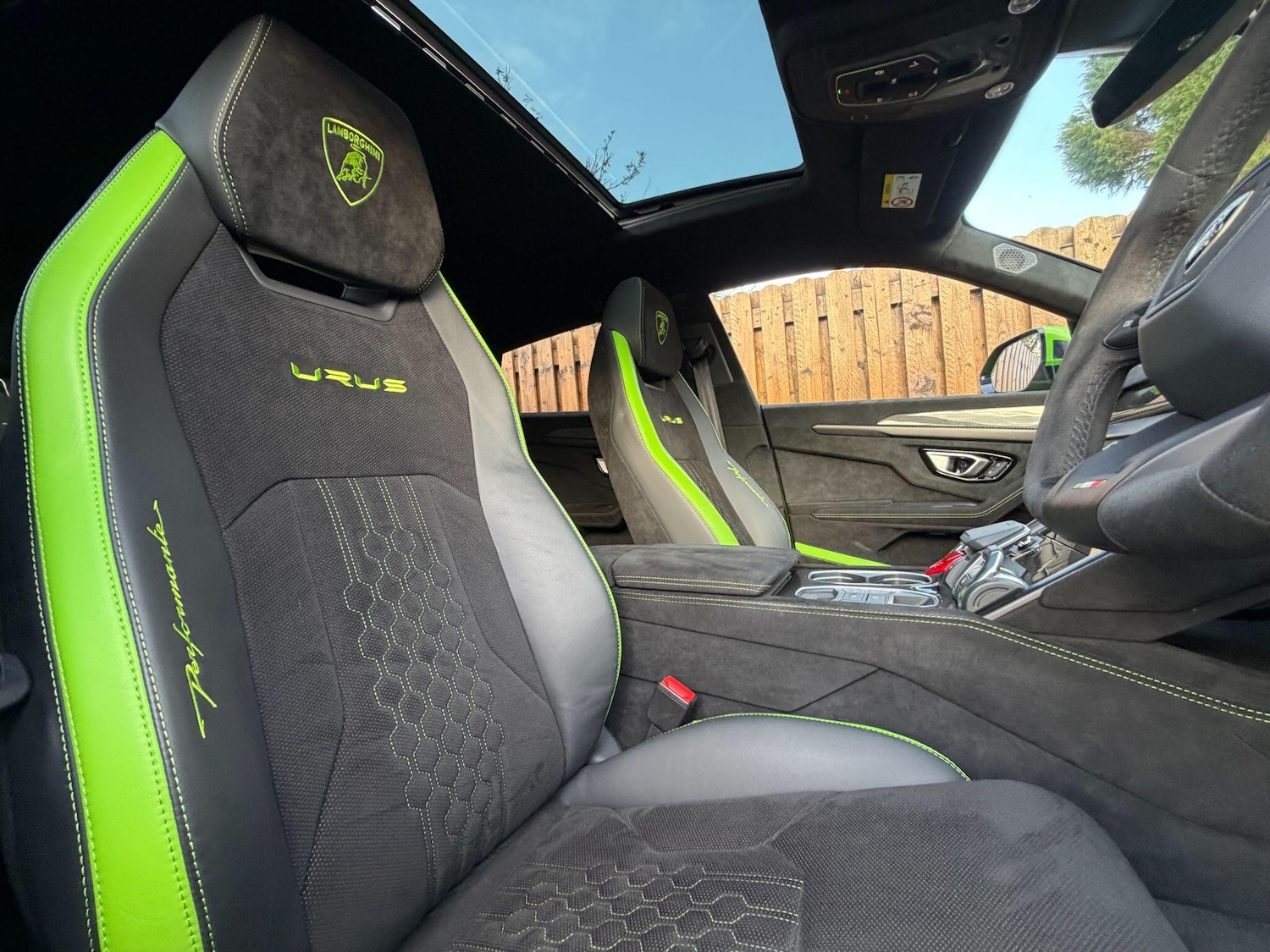 Used Lamborghini Urus 2024 for sale - 78047914: Photo 19