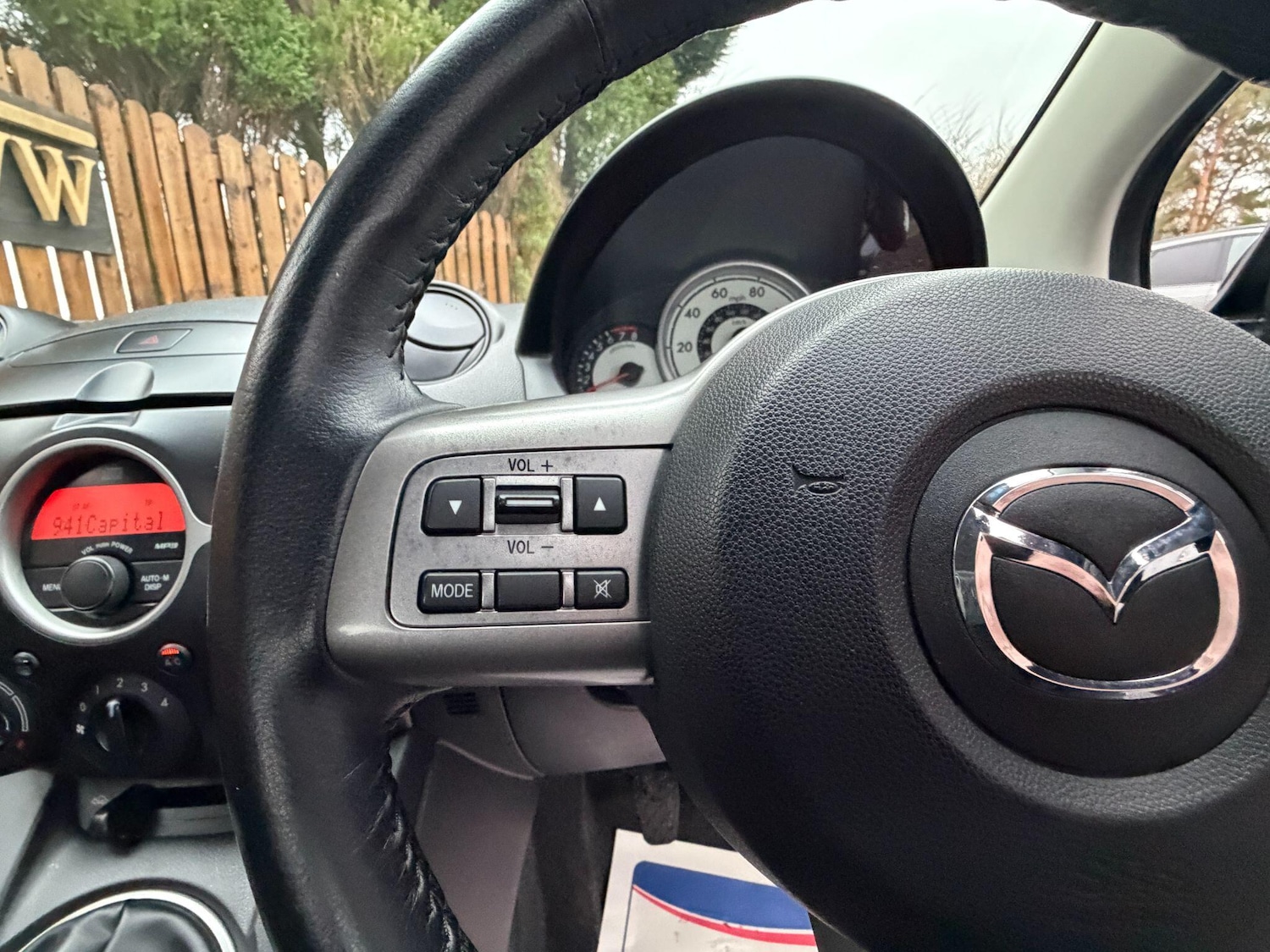 Used Mazda Mazda2 2009 for sale - 77290749: Photo 25