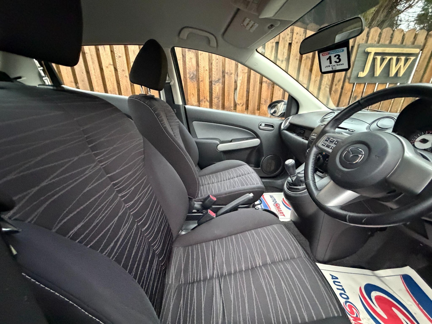 Used Mazda Mazda2 2009 for sale - 77290749: Photo 5