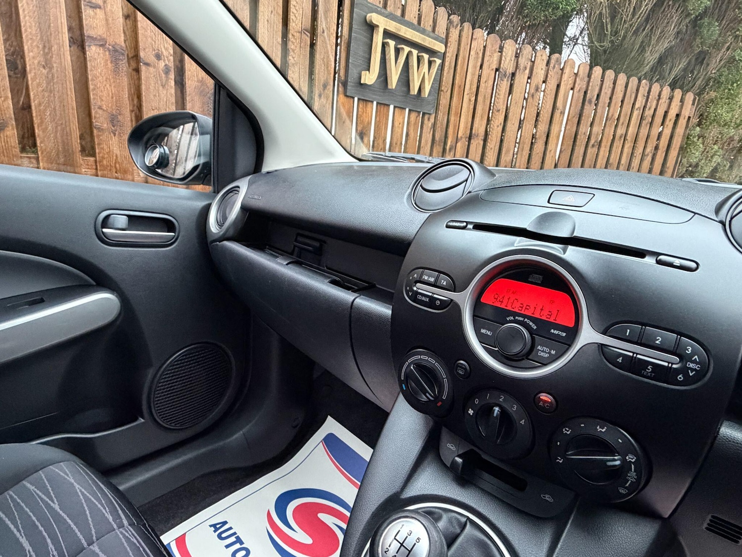 Used Mazda Mazda2 2009 for sale - 77290749: Photo 7