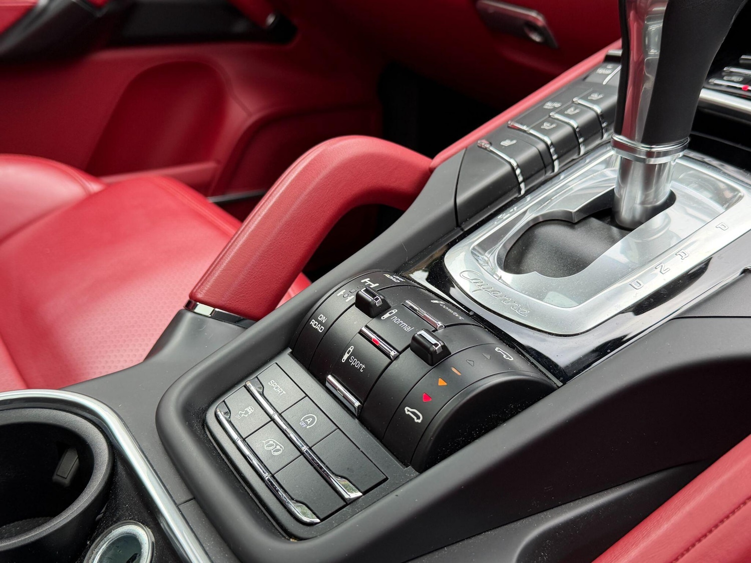 Used Porsche Cayenne 2014 for sale - 78127413: Photo 23