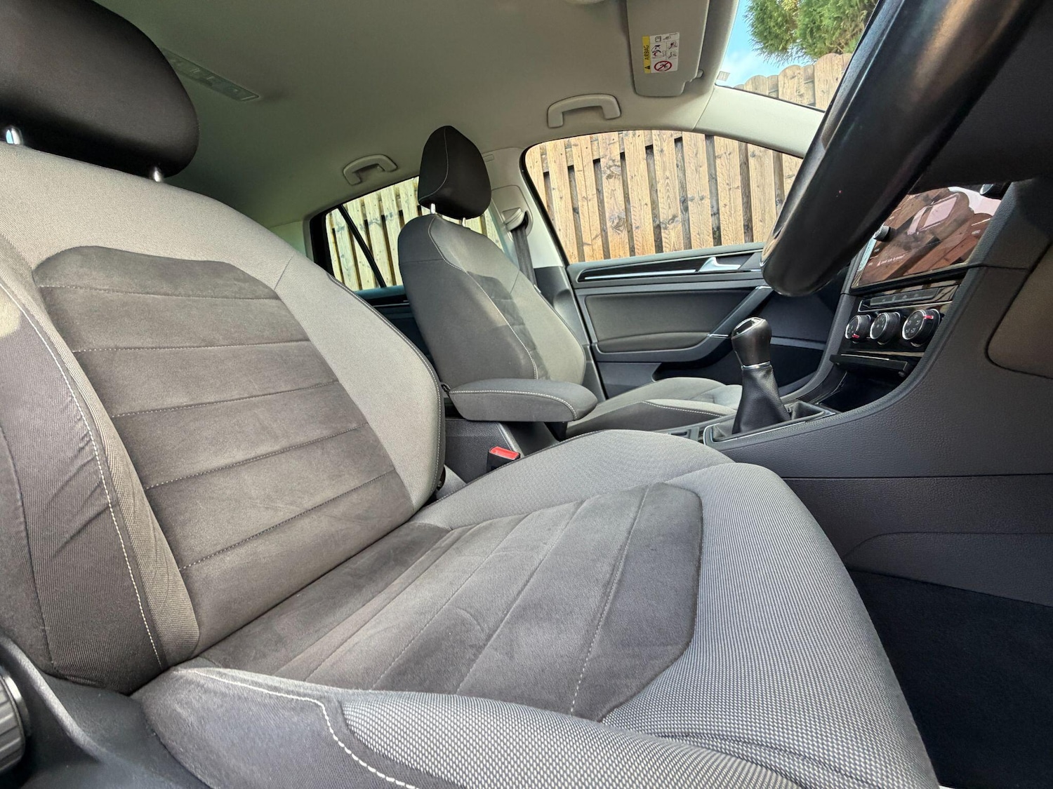 Used Volkswagen Golf 2017 for sale - 76849734: Photo 20