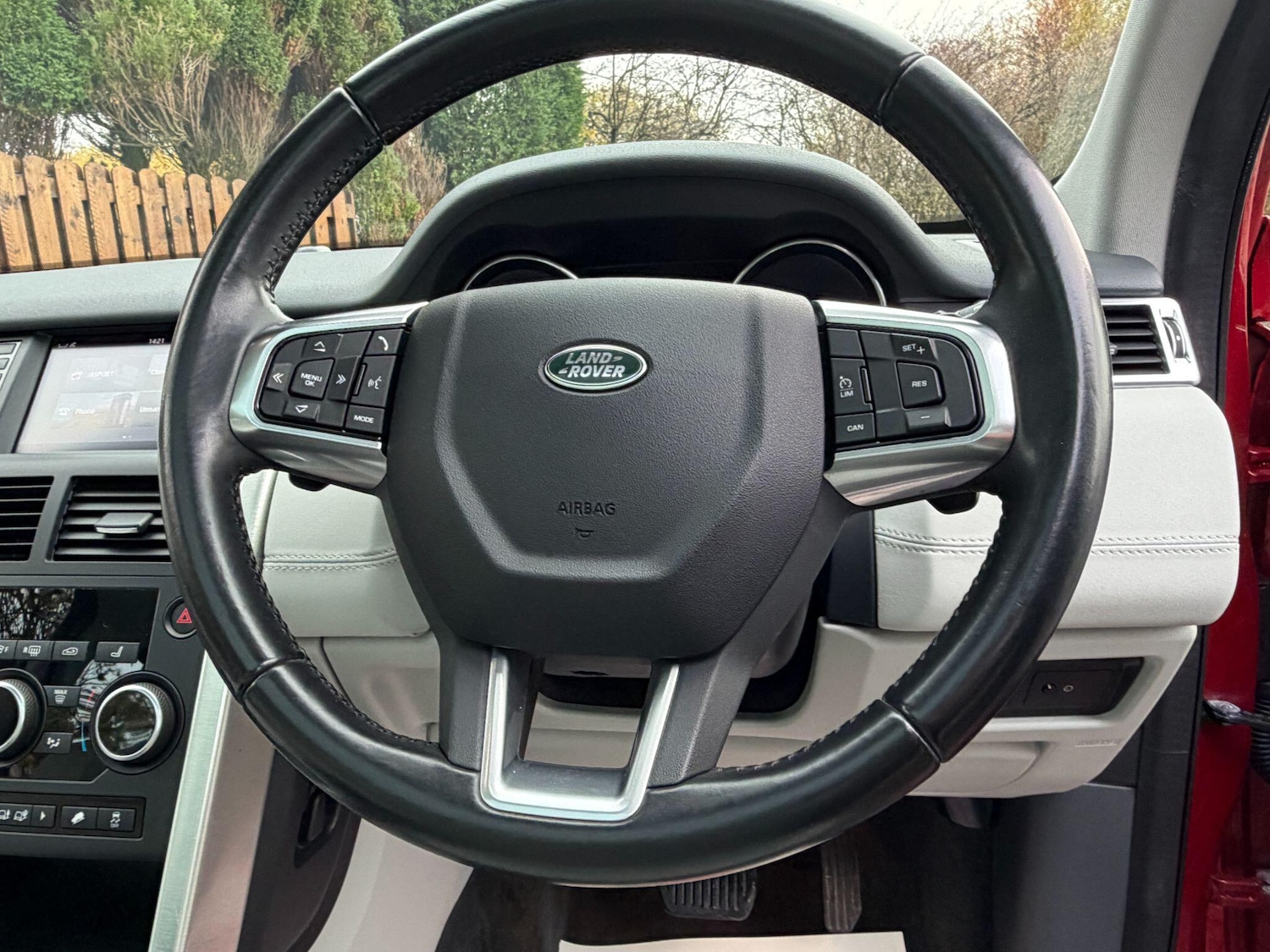 Used Land Rover Discovery Sport 2015 for sale - 76573052: Photo 29