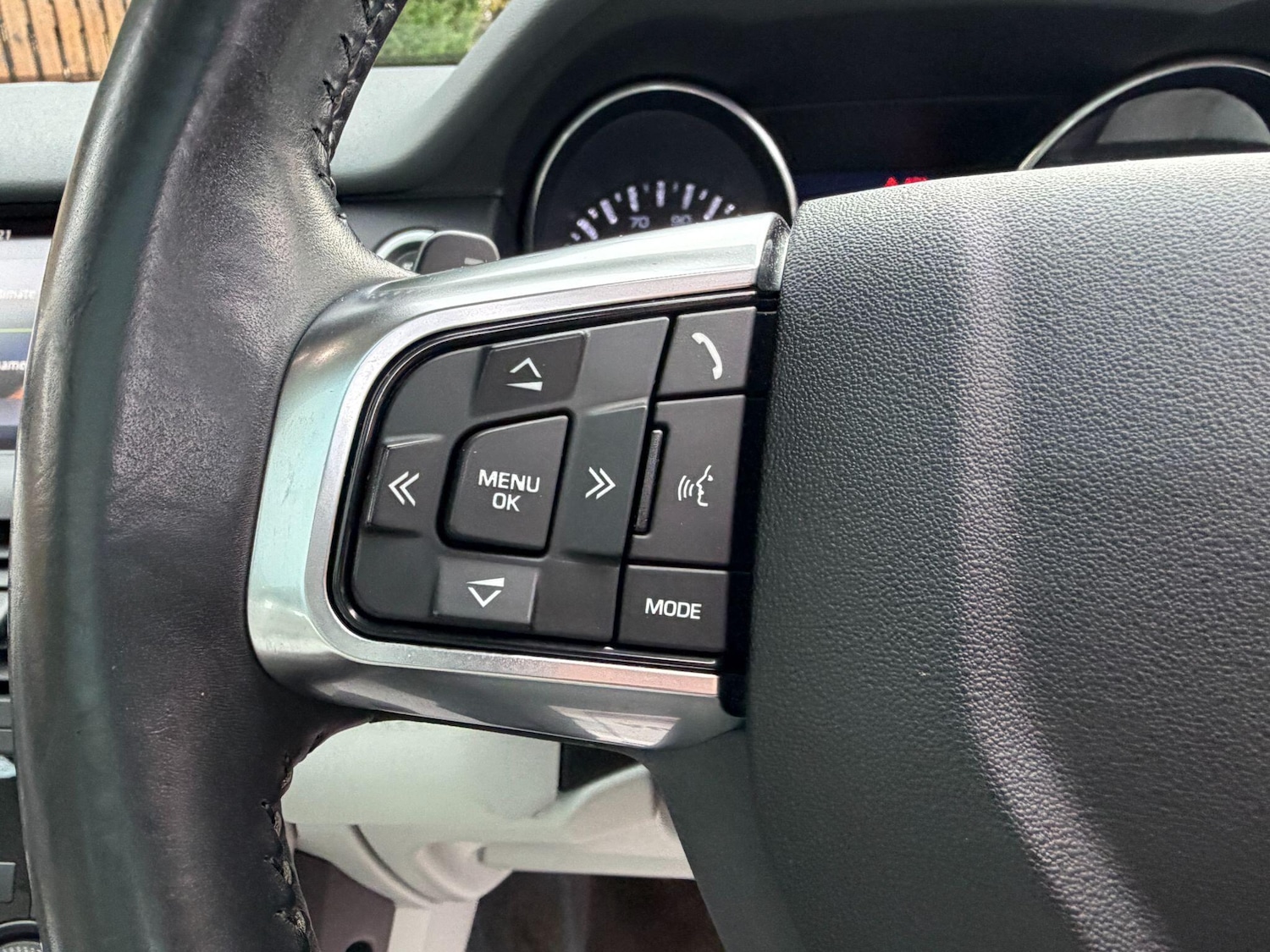 Used Land Rover Discovery Sport 2015 for sale - 76573052: Photo 30