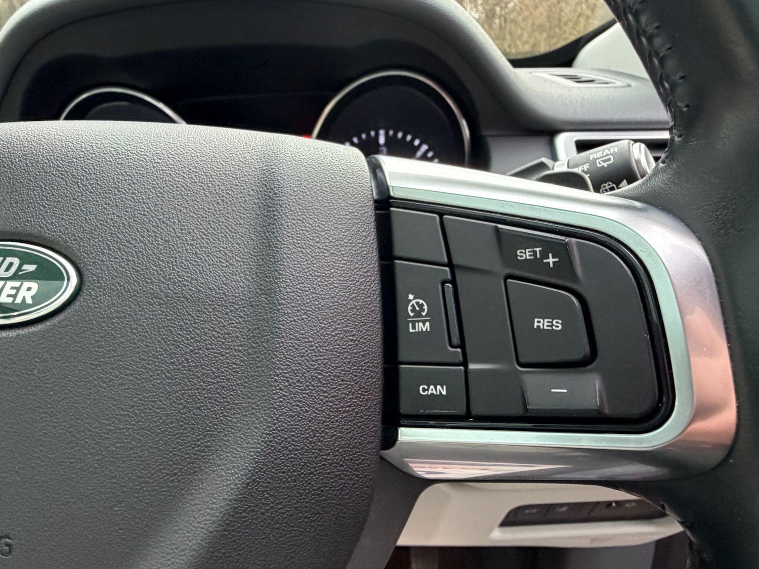 Used Land Rover Discovery Sport 2015 for sale - 76573052: Photo 31