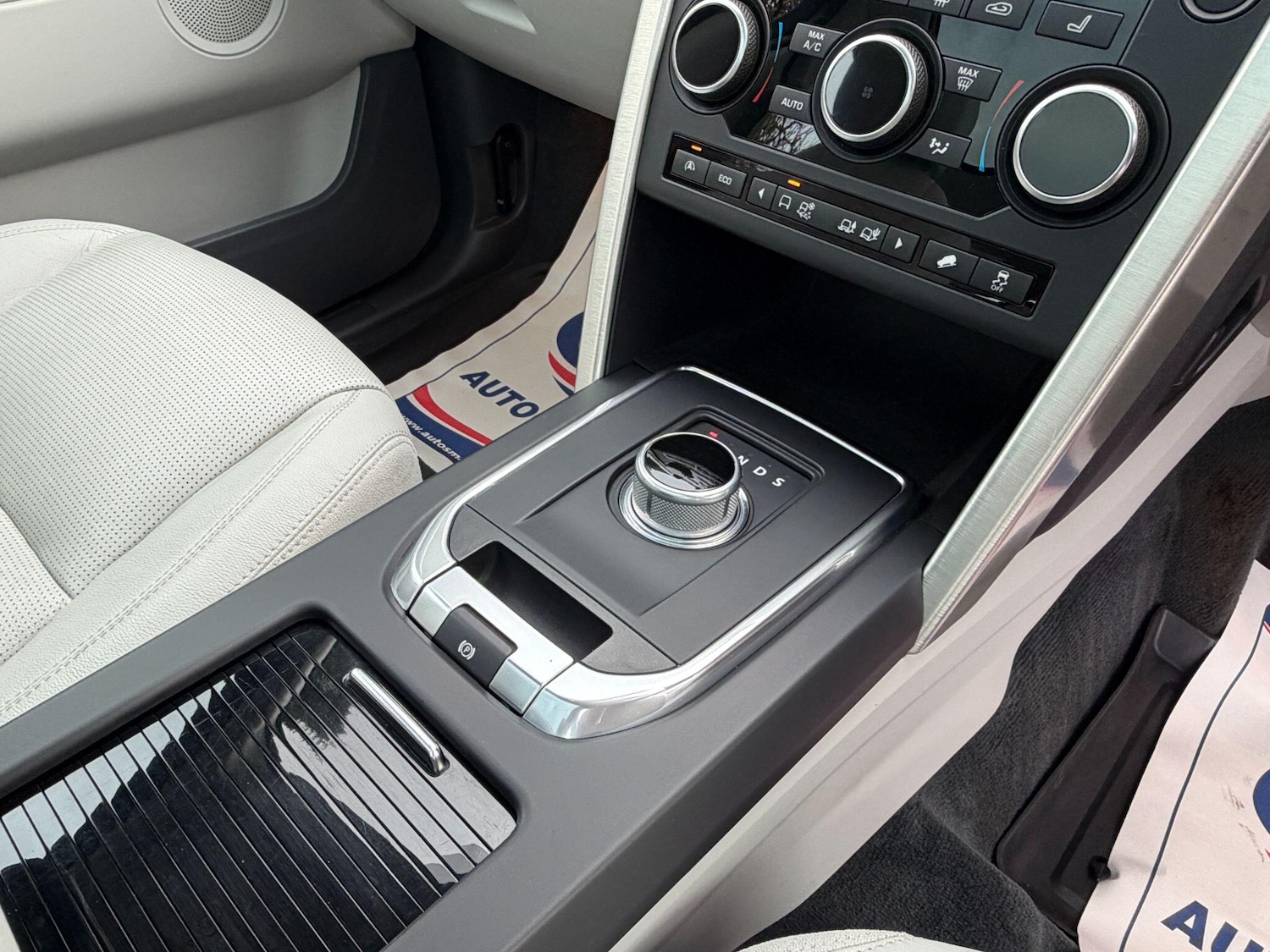 Used Land Rover Discovery Sport 2015 for sale - 76573052: Photo 7