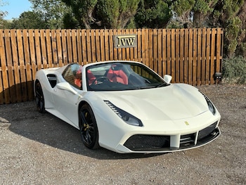 Used Ferrari 488 2017 for sale - 75905643: Photo