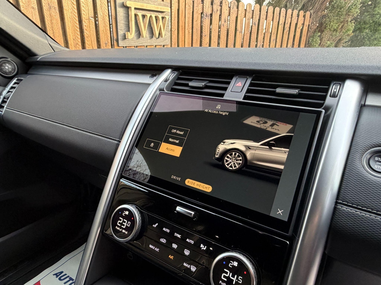 Used Land Rover Discovery 2023 for sale - 77267150: Photo 24