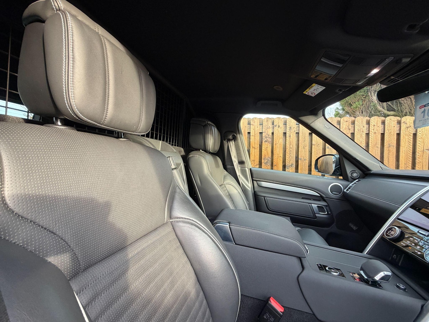 Used Land Rover Discovery 2023 for sale - 77267150: Photo 5