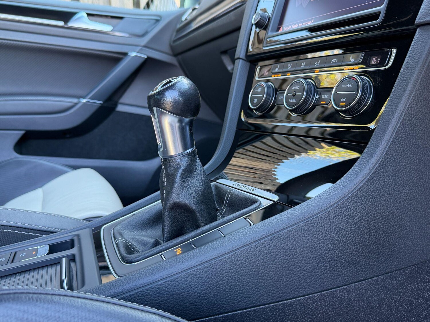 Used Volkswagen Golf for sale - 78157461: Photo 8