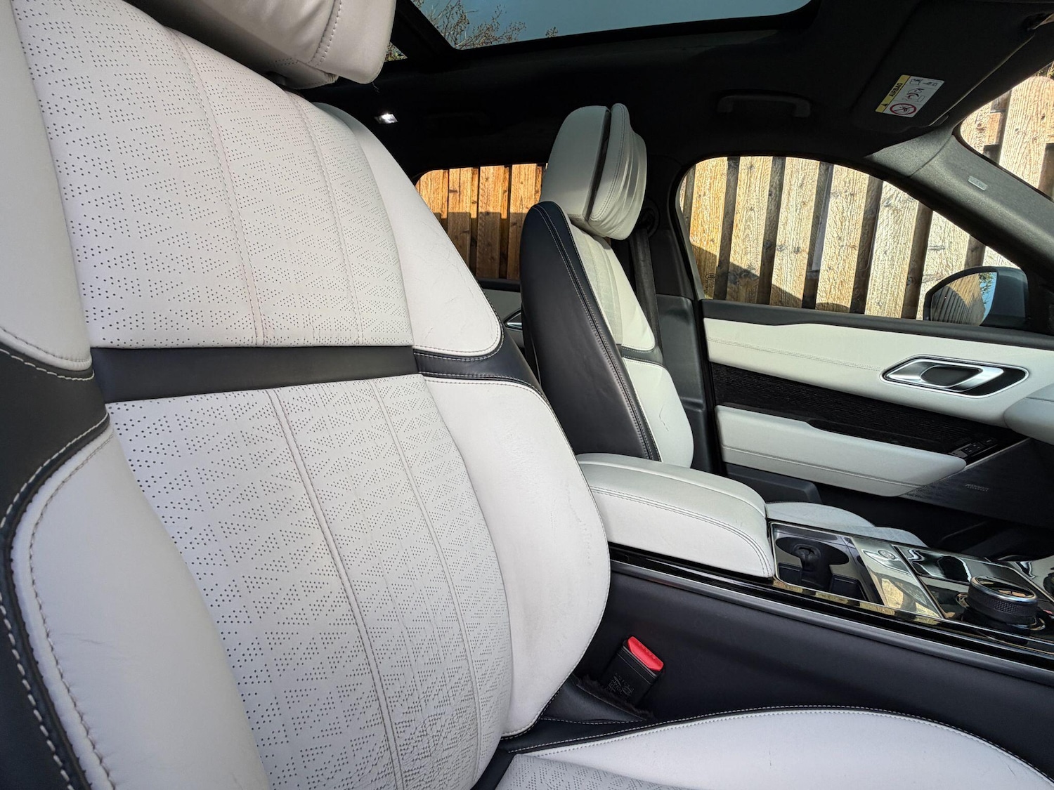 Used Land Rover Range Rover Velar 2018 for sale - 76377693: Photo 21