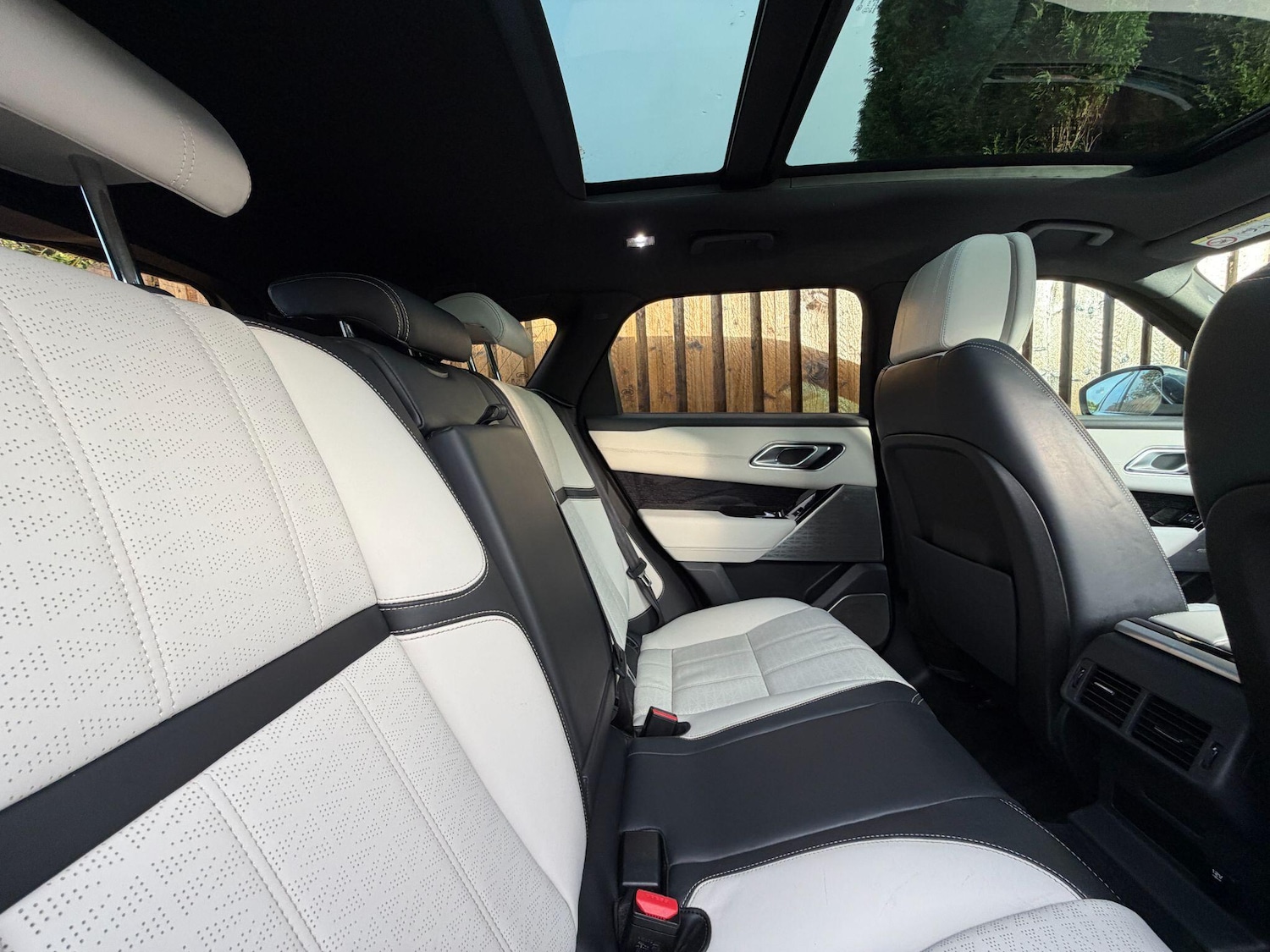 Used Land Rover Range Rover Velar 2018 for sale - 76377693: Photo 23