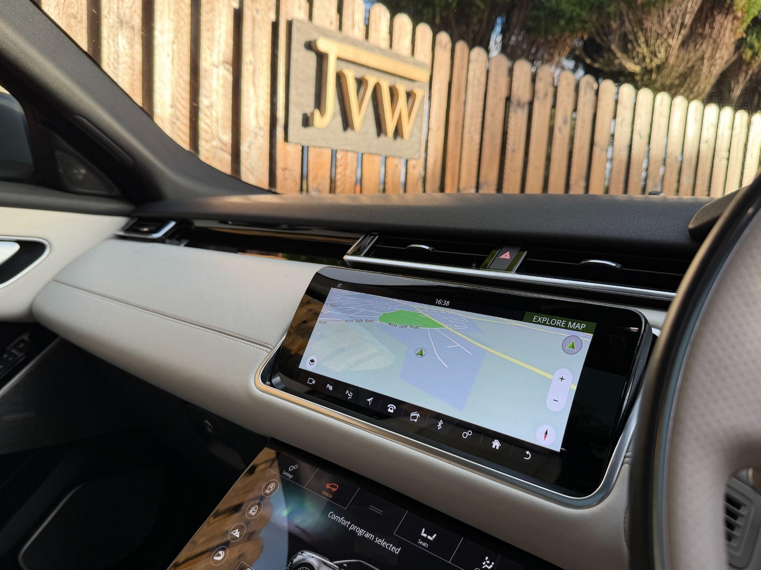 Used Land Rover Range Rover Velar 2018 for sale - 76377693: Photo 8