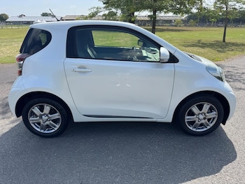 Used Toyota IQ 2014 for sale - 75361622: Photo